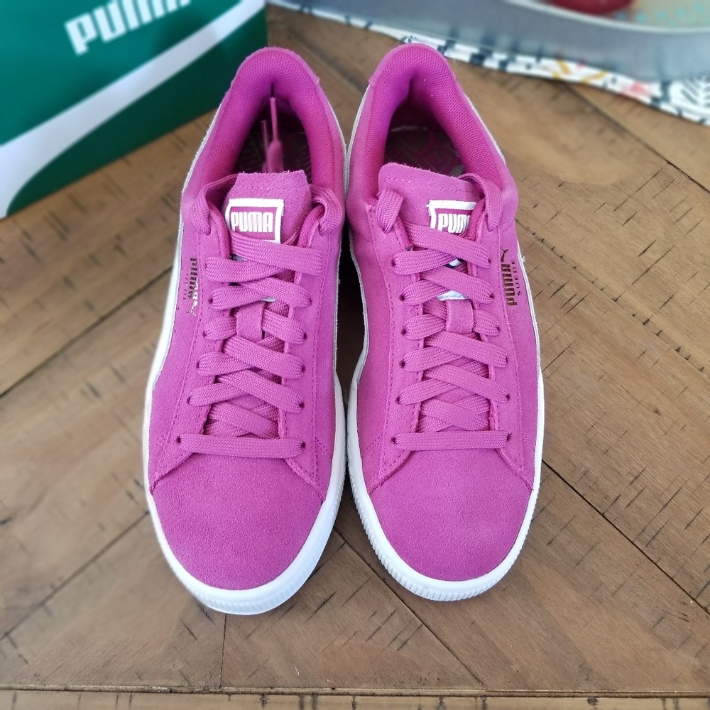 🆕️ Women's Puma Shoes - Picture 2 of 7